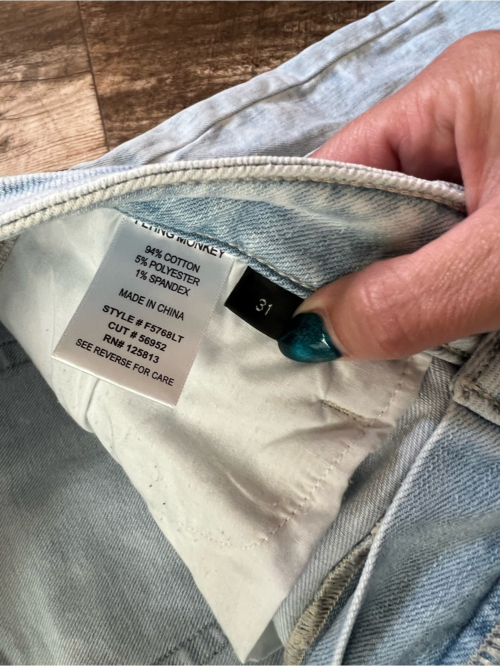 NWOT Flying Monkey Beck High - Barrel - Wide Leg Light Wash Jeans - Picture 6 of 9